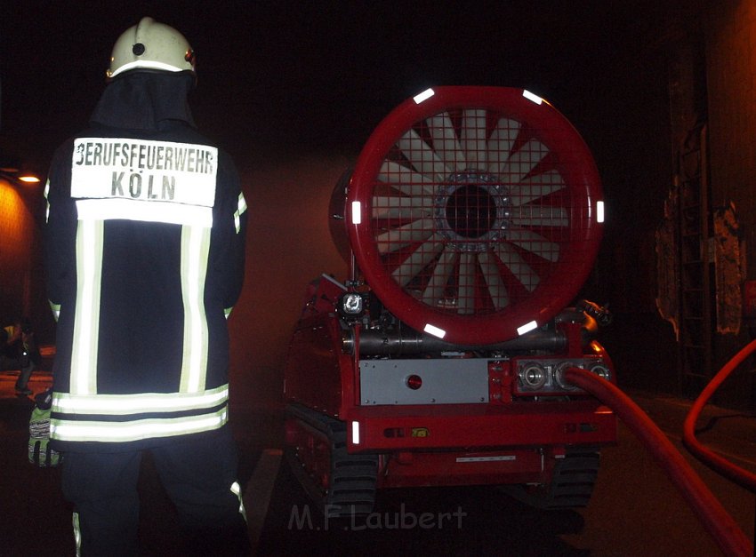 BF Koeln Tunneluebung Koeln Kalk Solingerstr und Germaniastr P249.JPG